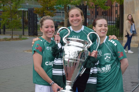 005 Christina Beck Chloe Wheeler Caroline Carter